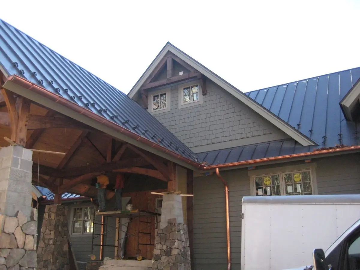 Craftsman Roofing team delivering quality roofing work in Atlanta